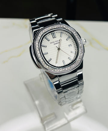 PATEK PHILIPPE GENEVE STONE Silver-White Dial